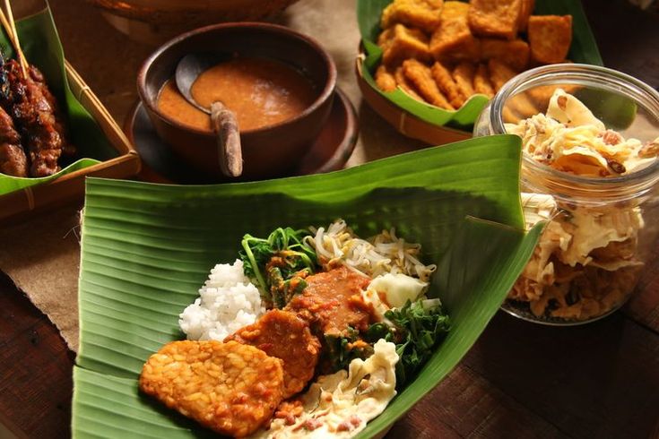 PECEL: Tak sulit mencari pecel enak di Malang, cari tahu rekomendasi terbaik dan paling legendarisnya
