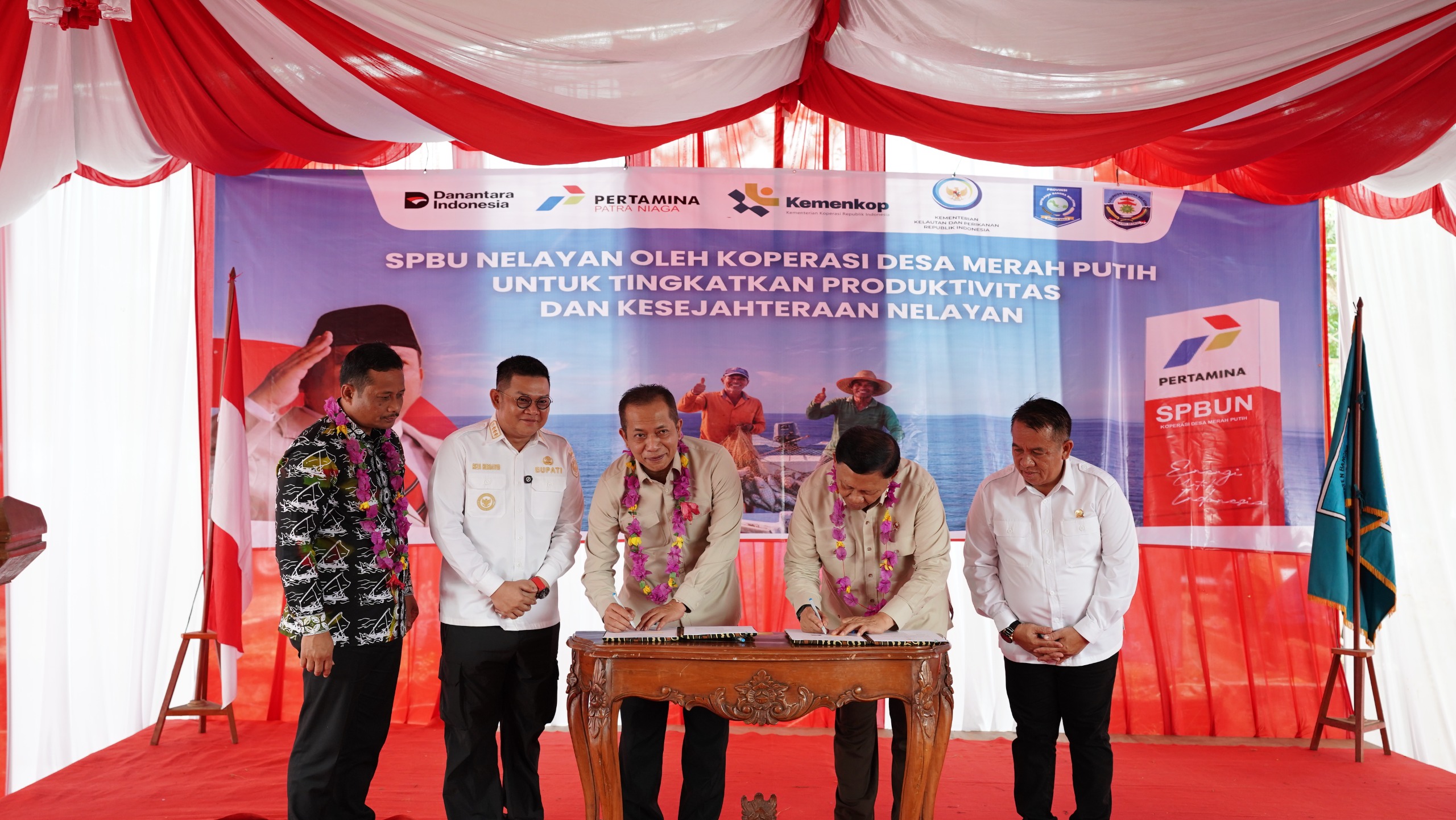 Menteri Koperasi Ferry Juliantono menegaskan bahwa pembangunan SPBUN Nelayan merupakan bagian dari visi besar Presiden Prabowo Subianto melalui Program Koperasi Desa/Kelurahan Merah Putih.