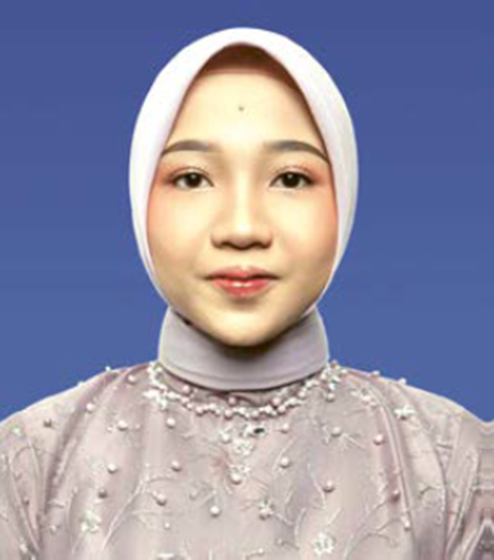 Akhida Cahya Lestari Wisudawan Terbaik UB dari Fakultas Ilmu Budaya