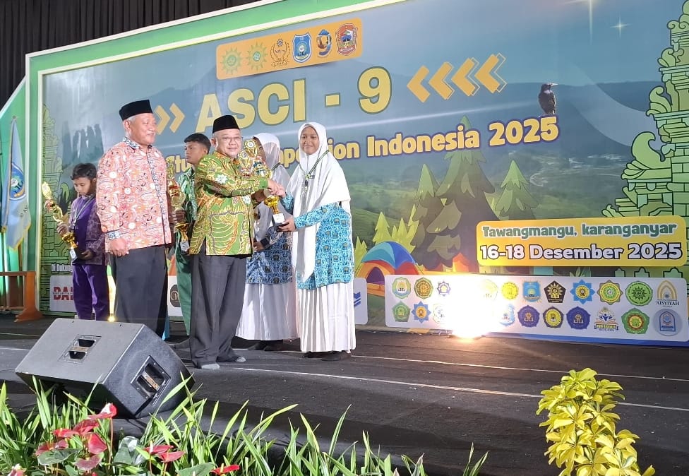SANG JUARA: Menteri Pendidikan Nasional Prof. Dr. Abdul Mu