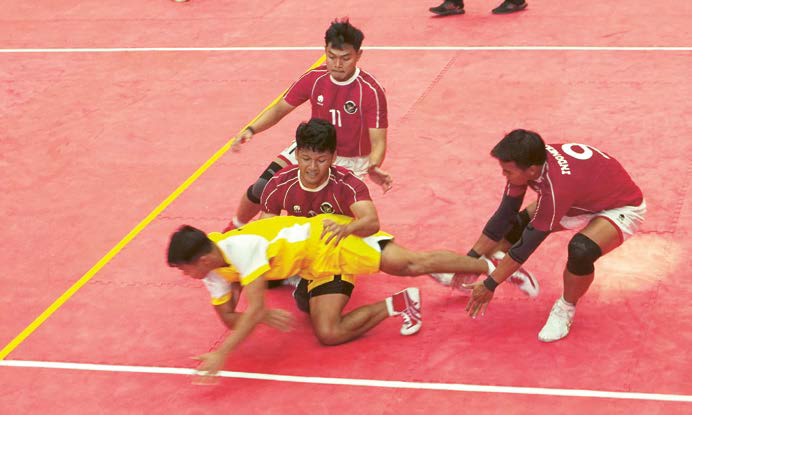 TOTALITAS: David bersama tim melawan atlet Myanmar di SEA Games 2025.