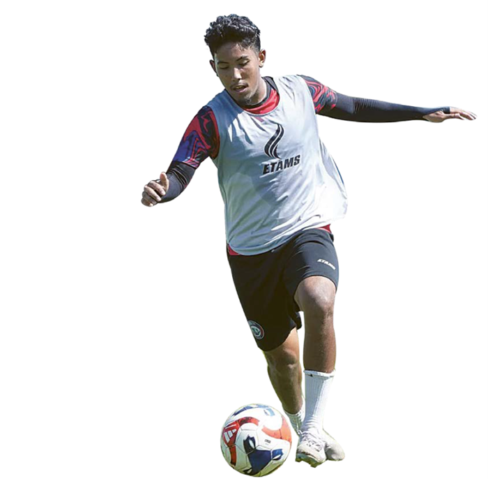 JADI PEMBUKTIAN: Dari atas, Dalberto Luan Belo, Dedik Setiawan, dan Razzaa Fachrezi merupakan opsi penyerang utama Arema FC. Absennya Dalberto membuat Dedik dan Razzaa berpeluang menjadi andalan Singo