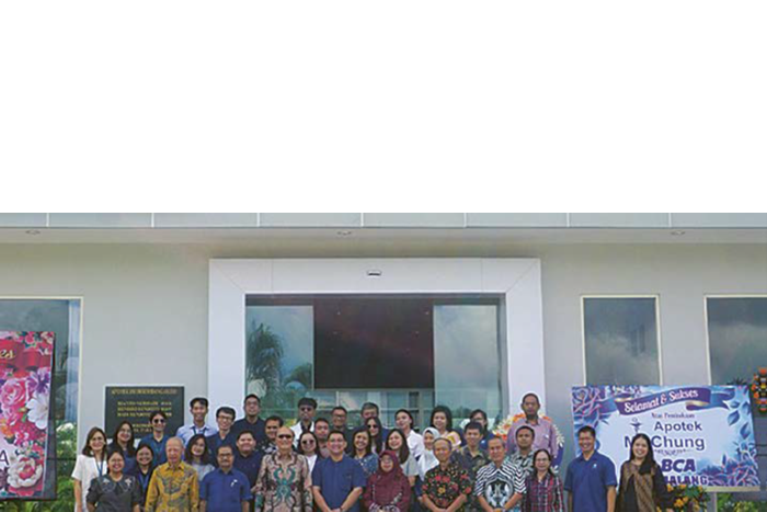 PENUH CATATAN POSITIF: Apotek Universitas Ma Chung resmi beroperasi pada pertengahan 2025. Itu menjadi sarana pengembangan ilmu kefarmasian dan layanan bagi sivitas akademika serta masyarakat umum.