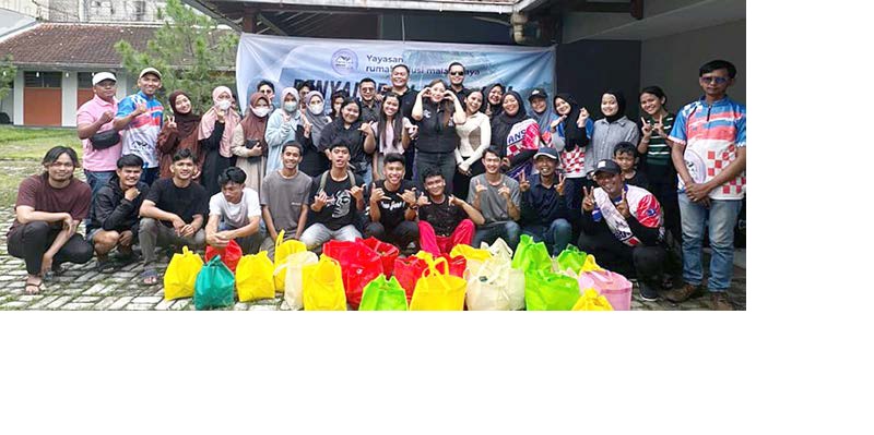 PEDULI SESAMA : Mahasiswa rantau asal Aceh dan Sumatera mendapat bantuan sembako dari Himpunan Mahasiswa Islam (HMI) Kota Malang beberapa waktu lalu.