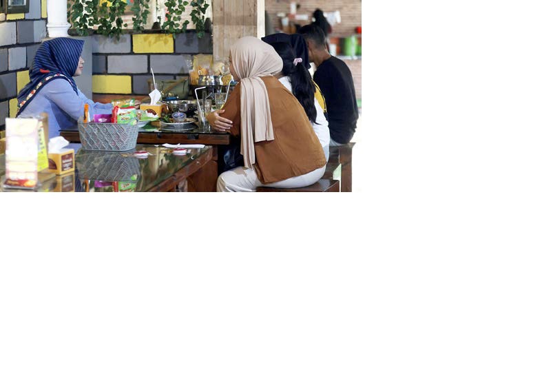 LAMPAUI TARGET: Salah satu restoran di Jalan Trunojoyo, Klojen rutin menyumbang realisasi PBJT Jasa Makanan dan Minuman atau pajak restoran.