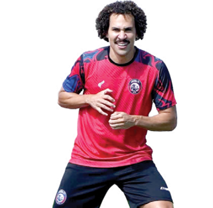 PERCAYA DIRI: Gelandang Arema FC Pablo Oliveira menjalani sesi latihan di Stadion Kanjuruhan, beberapa waktu lalu.