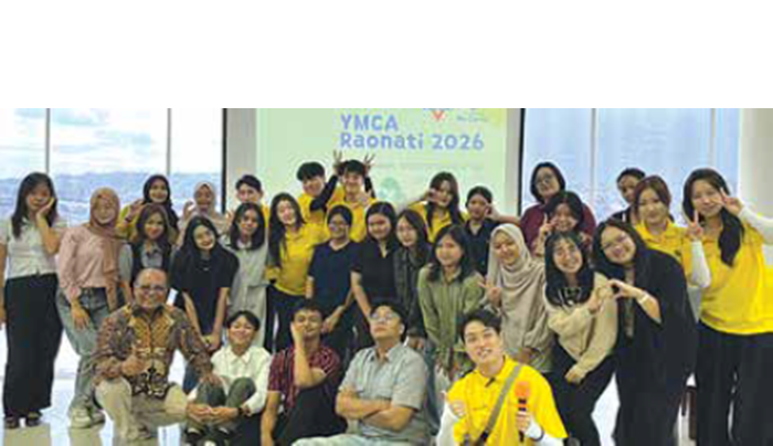 BERSEMENAGAT: Mahasiswa Universitas Ma Chung antusias mengikuti webinar lingkungan bertema Environmental Crisis and Eco Climate Action and workshop, Preparing Campaign Materials on Environmental Crisi