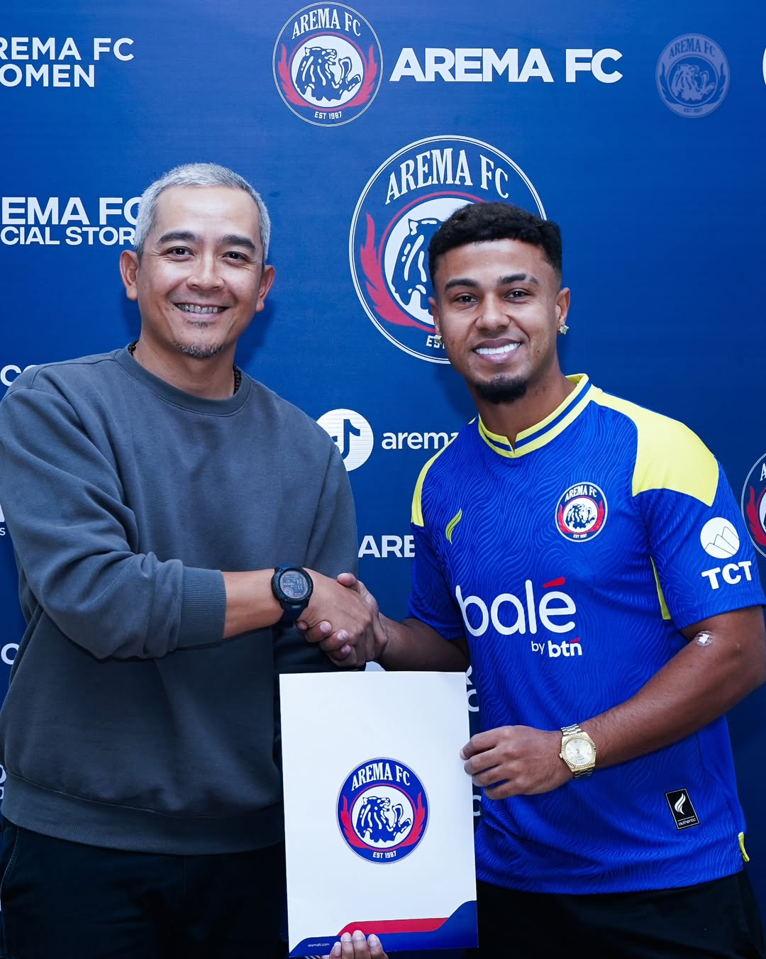 Arema FC memperkenalkan pemain baru Gabriel Silva pada Senin (13/1). (Arema FC)