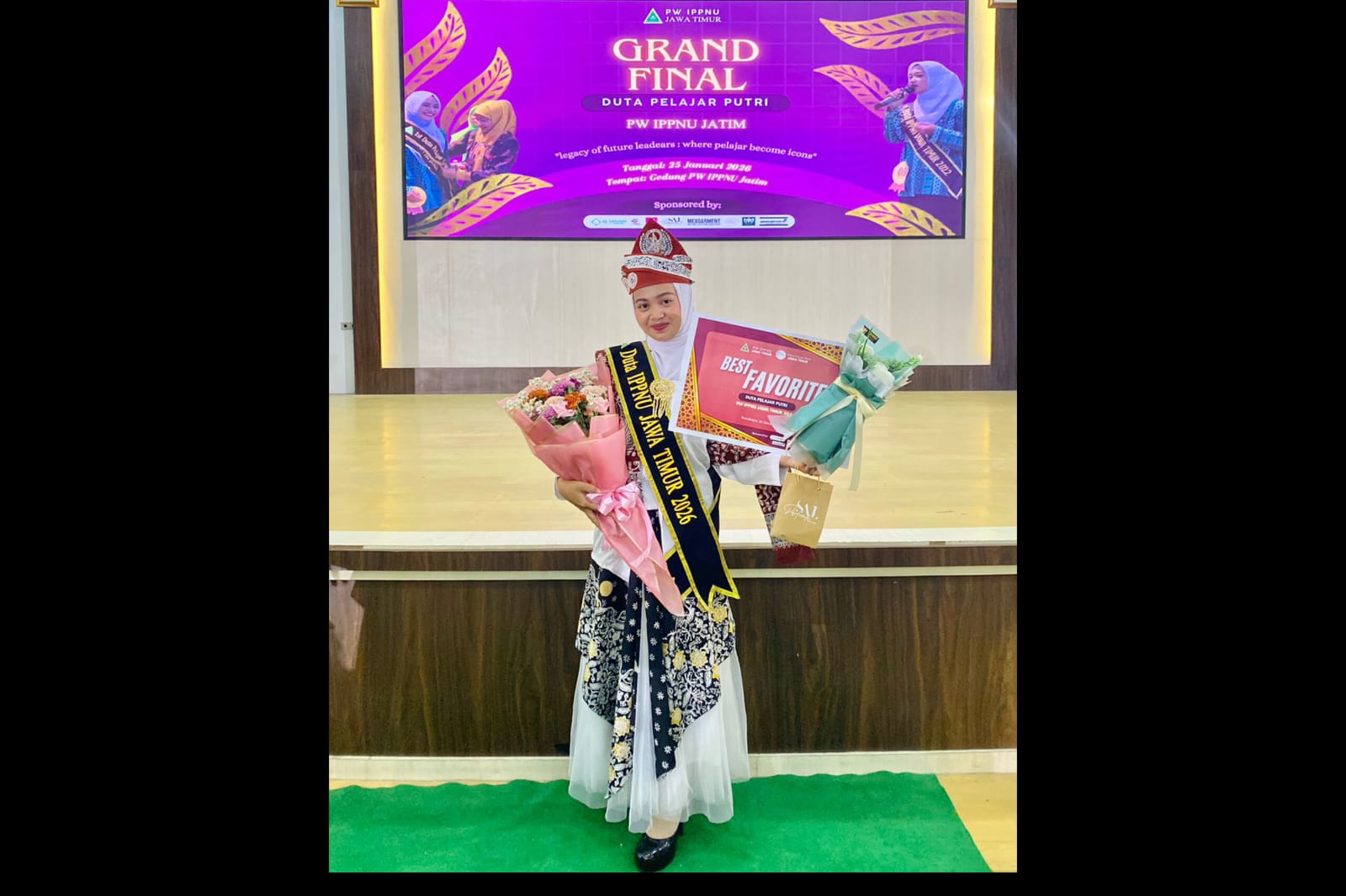 TERBAIK: Safira Ainun Ulumiyah siswi kelas XI-3 SMAN 1 Gondanglegi peraih penghargaan Best Favorite Duta PW IPPNU Jawa Timur 2026.