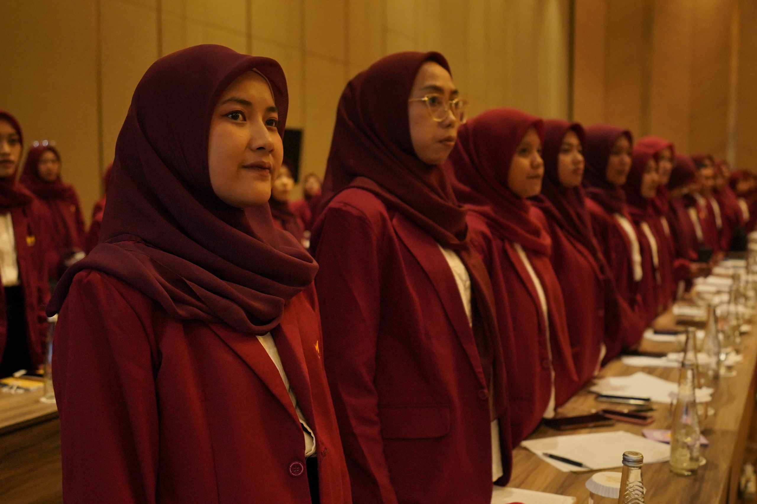 KOMPAK: Para peserta mengucapkan janji mahasiswa PPG UMM bersama-sama.