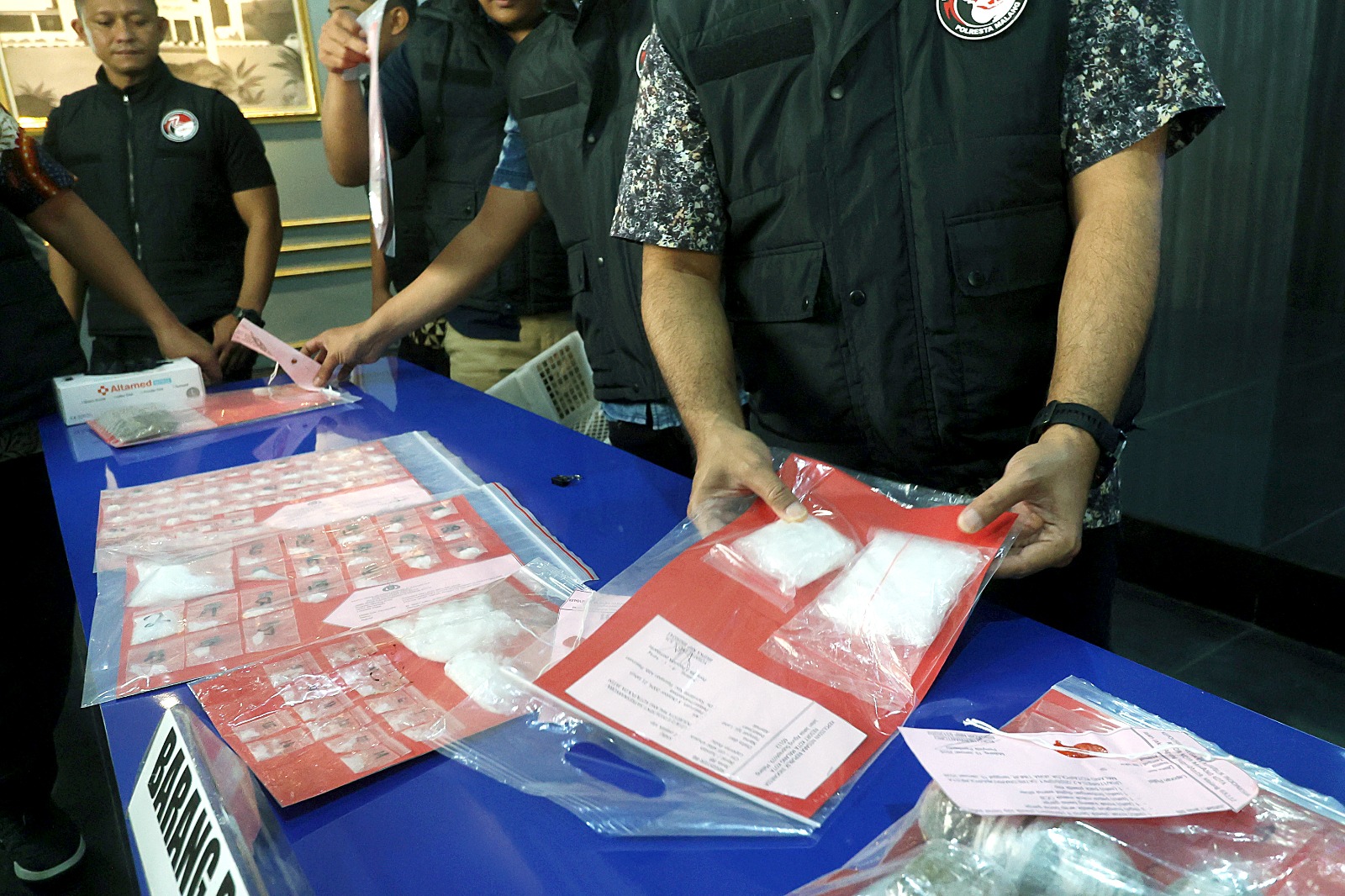 LEBIH BANYAK DIBANDING 2025: Total barang bukti sabu-sabu yang disita polisi seberat tiga ons. Satu kasus paling menonjol menyumbang 148 gram sabu-sabu.