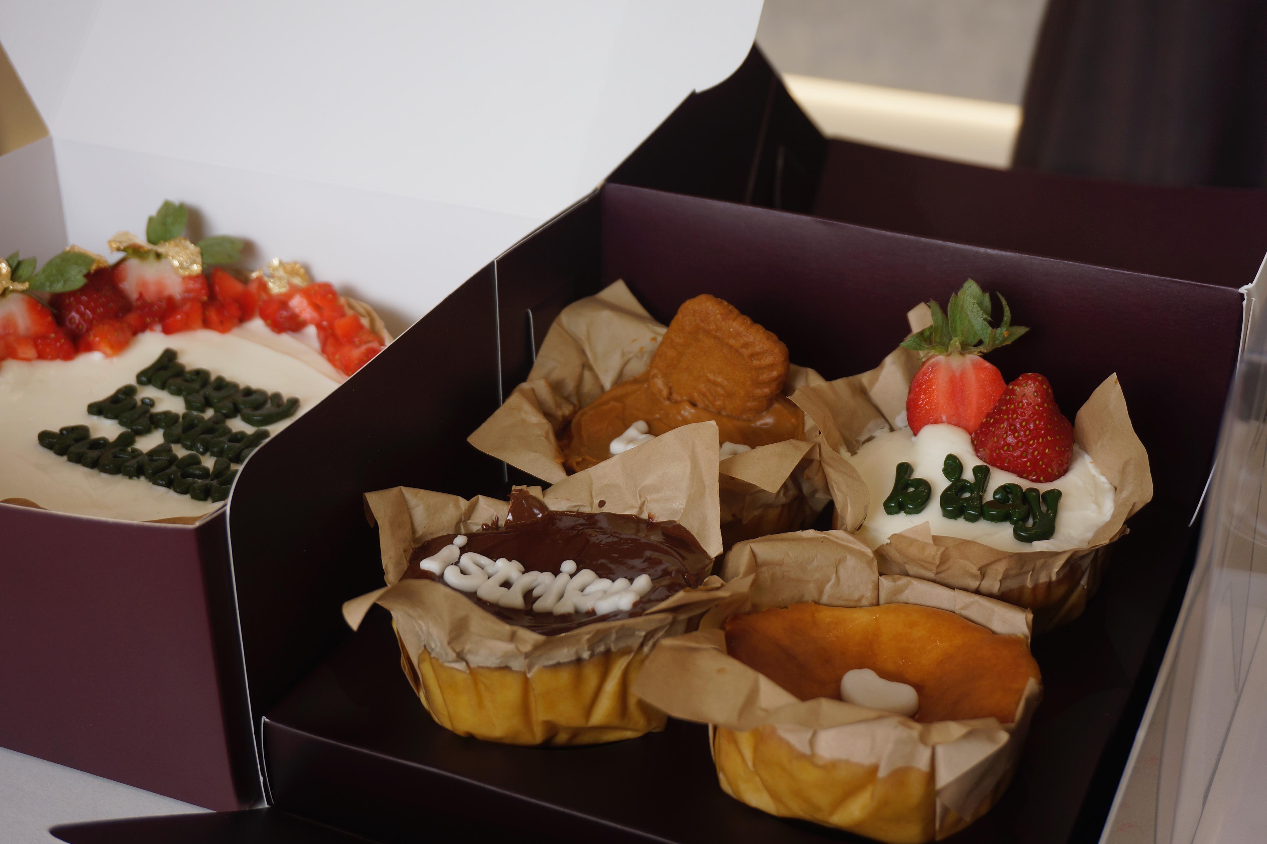 BISA DIBUAT SESUKA HATI: Contoh hampers estetik Mother Makes yang dipesan konsumen kemarin siang. (Rori Dinanda Bestari/Radar Batu)