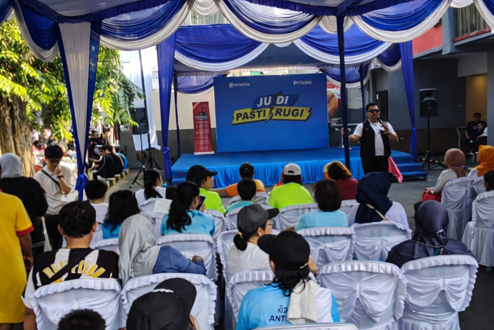 BERANTAS JUDI: Suasana kampanye anti judi melalui tagar #judipastirugi di Surabaya sebagai upaya mengurangi kasus judi di Indonesia. (Instagram: @judipastirugi)