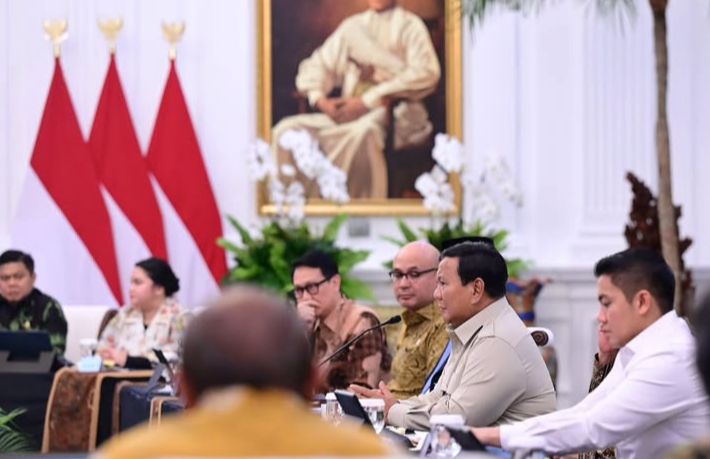 Prabowo dan mantan Menlu sepakat perkuat peran Indonesia di Dewan Perdamaian internasional. (Sumber : Instagram @sekretariat.kabinet)