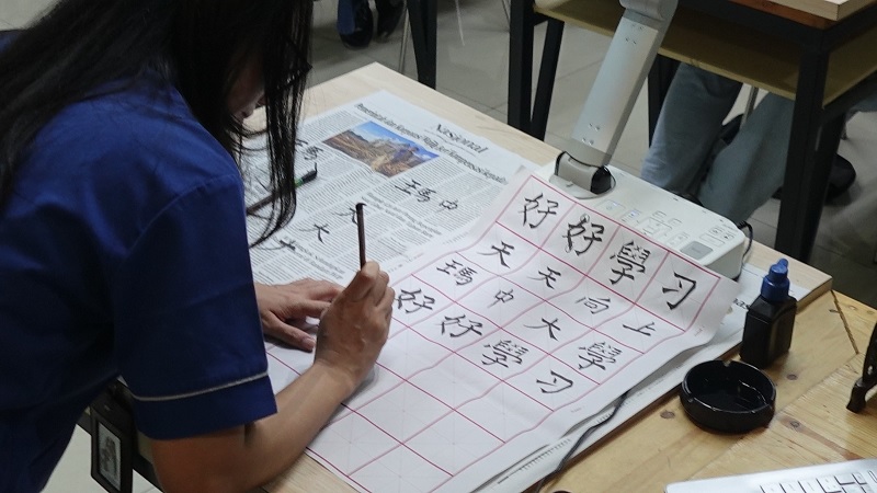 Ma Chung Kenalkan Budaya Tionghoa kepada Siswa-Siswi IPH Schools West Campus