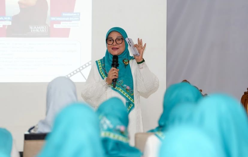 KPK mendalami dugaan aliran dana dalam kasus sertifikasi K3 di Kemnaker yang turut menyeret nama mantan Menaker Ida Fauziyah. (Sumber : Instagram @idafauziyahnu)