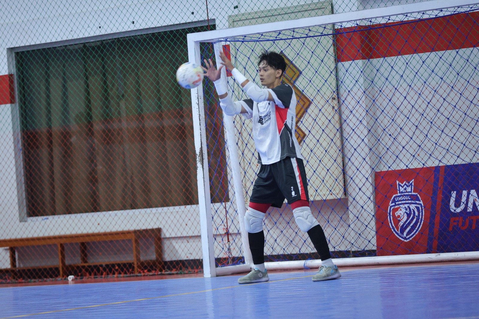 BERPULANG: Almarhum Azfar Burhan pada waktu menjalani sesi latihan bersama Unggul FC Malang di Unggul Sports Center, beberapa waktu lalu.