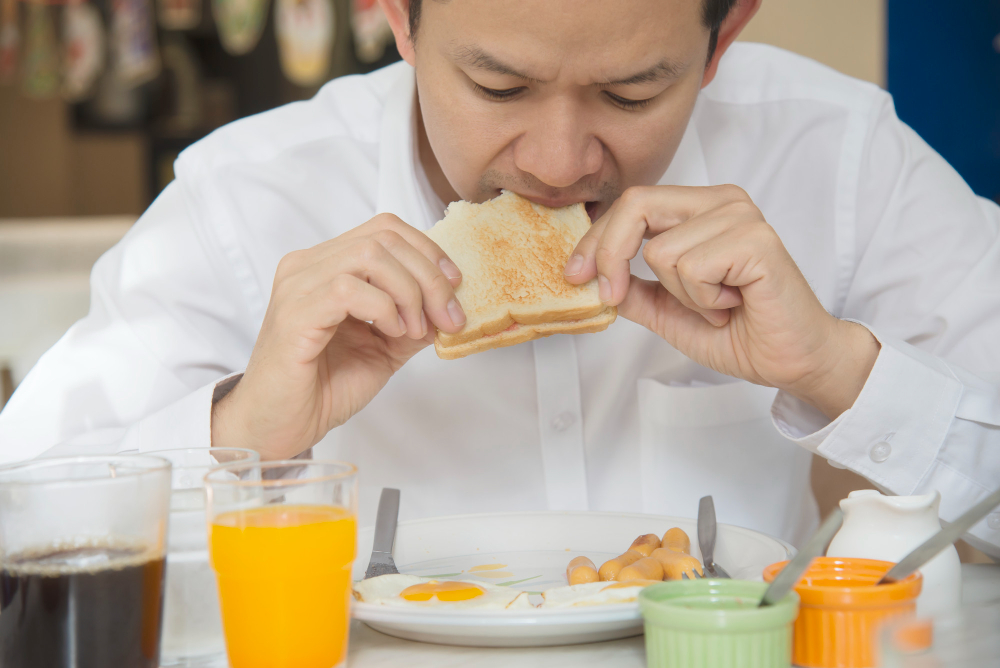 Sarapan memiliki berbagai manfaat bagi tubuh. (Freepik)