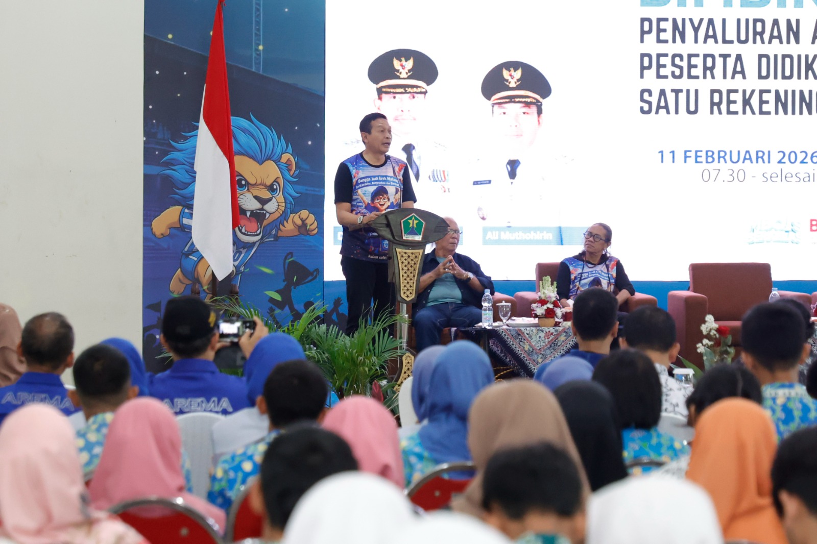 Wali Kota Malang Wahyu Hidayat menyampaikan sambutan dalam bimbingan teknis (bimtek) di Grha Purva Praja Arjowinangun, Rabu (11/2). (Prokompim Setda Kota Malang)