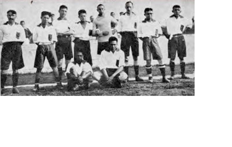 PERNAH TERPECAH: Skuad MVB foto bersama dalam sebuah laga pada 1930 silam. MVB mengalami dualisme pada masa Hindia Belanda karena kepentingan sosial dan politik.