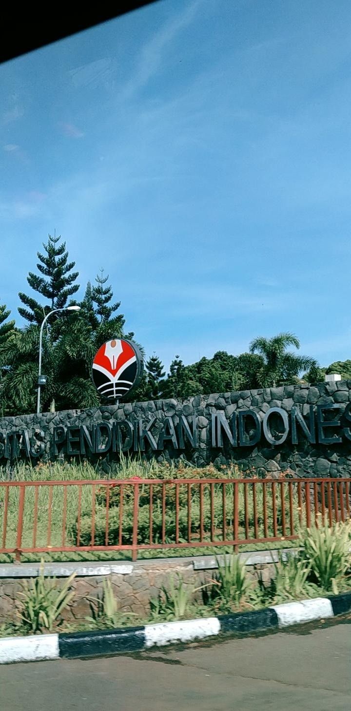 Deretan 5 teratas fakultas matematika terbaik di Indonesia versi EduRank 2025 (Pinterest@fairuzsabrinaa)