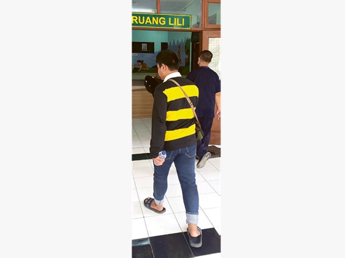 RAWAT INAP: Seorang pelajar yang diduga dirundung teman sekolah masuk RS Menur setelah melapor ke Polrsstabes Surabaya.