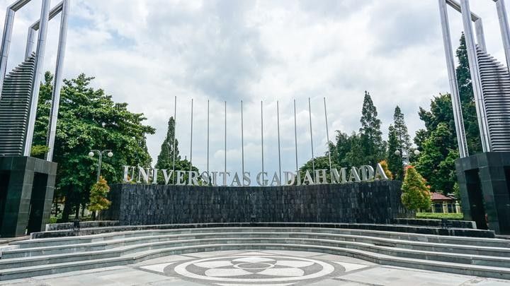 Calon mahasiswa wajib tahu pusat lokasi Daerah Istimewa Yogyakarta mulai dari UGM-ISI Yogyakarta. (Pinterest @cynnerix)