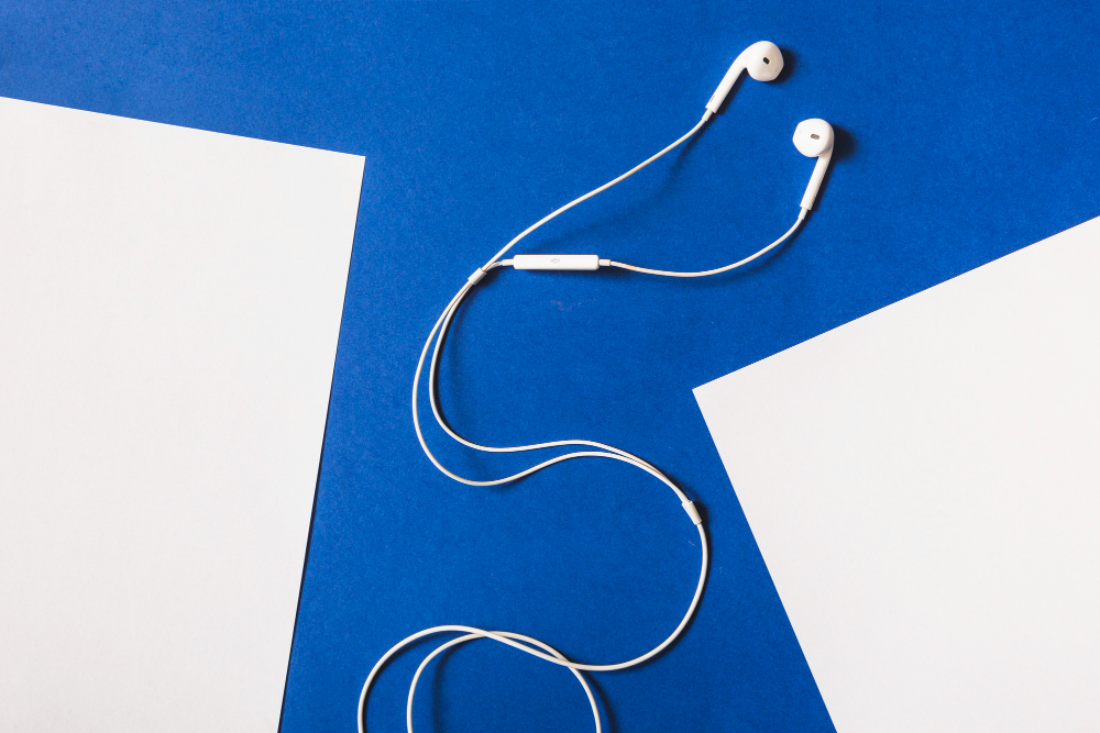 Earphone perlu digunakan dengan tepat agar tidak mengganggu kesehatan telinga. (freepik)