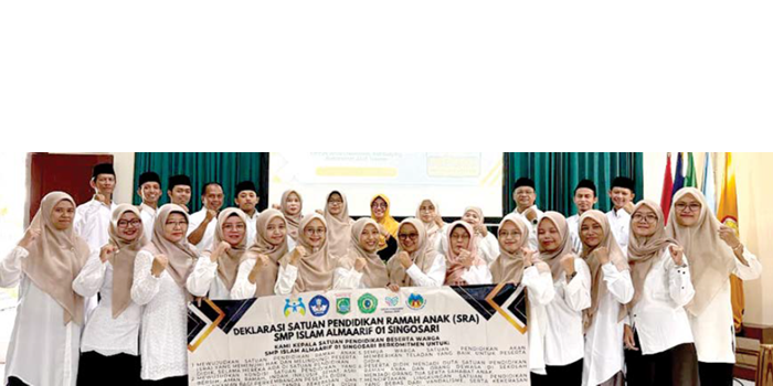 KOMITMEN: Guru dan tenaga kependidikan SMPI Almaarif 01 Singosari melaksanakan Bimtek dan Deklarasi Sekolah Ramah Anak.