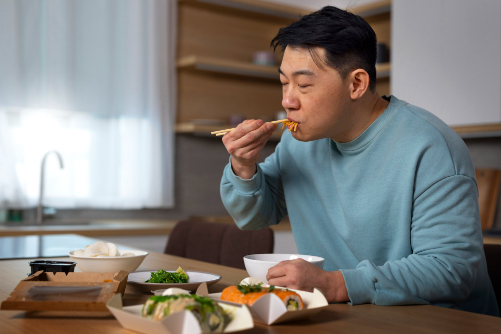 Beberapa kebutuhan gizi harus dipenuhi saat sahur agar tubuh tidak mudah lemas. (Freepik)