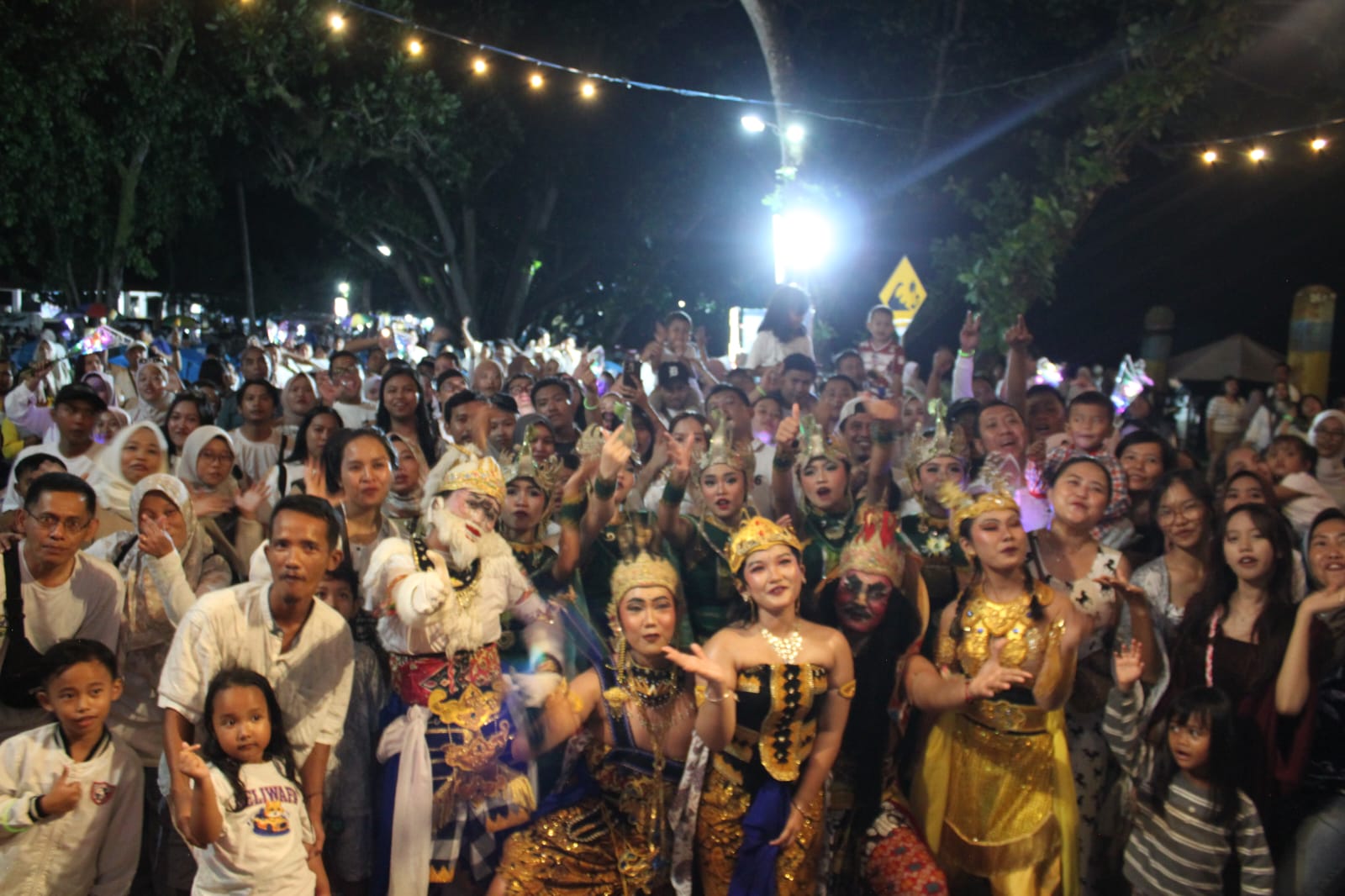 SUKSES: Peserta sangat antusias mengikuti acara yang digelar NDS Sanggarmoe.