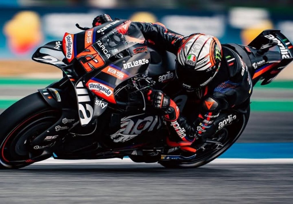 TERDEPAN: Pembalap Aprilia Marco Bezzecchi menjadi yang tercepat dalam seri pembuka MotoGP di Sirkuit Buriram, Thailand, sore ini (1/3).