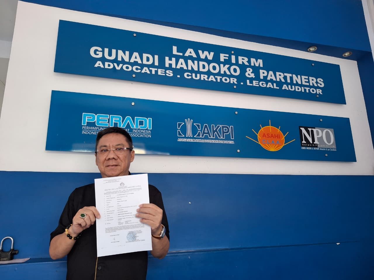 KAWAL PERKEMBANGAN KASUS: Kuasa Hukum Bunga Gunadi Handoko akan terus berjuang untuk keadilan kliennya.
