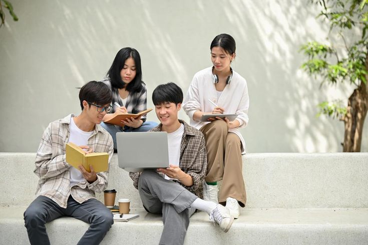 POTENSI DI LUAR DINDING SEKOLAH: Pendidikan nonformal menjadi pelengkap dari pendidikan formal guna mencapai potensi terbaik individu. (Pinterest)