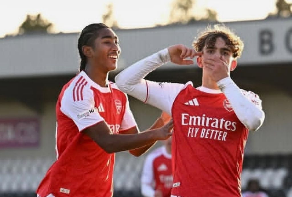 WONDERKIDS: Marli Salmon dan Max Dowman menjadi starter di Arsenal malam ini dengan usia yang sama-sama masih 16 tahun.