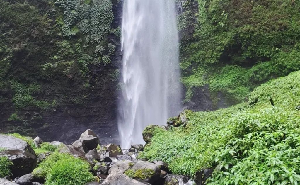 EKSOTIK: Air terjun di Coban Rondo yang bisa jadi pilihan destinasi liburan saat lebaran tahun ini.