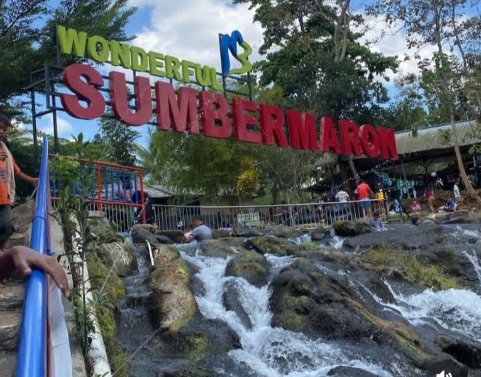 SERU: Suasana di Sumber Maron Malang yang menarik dinikmati bareng keluarga dan sahabat.