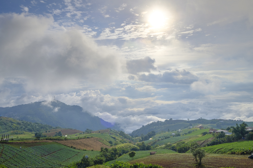 Kondisi cuaca di Kota Batu diprakirakan cerah sepanjang hari. (Freepik).
