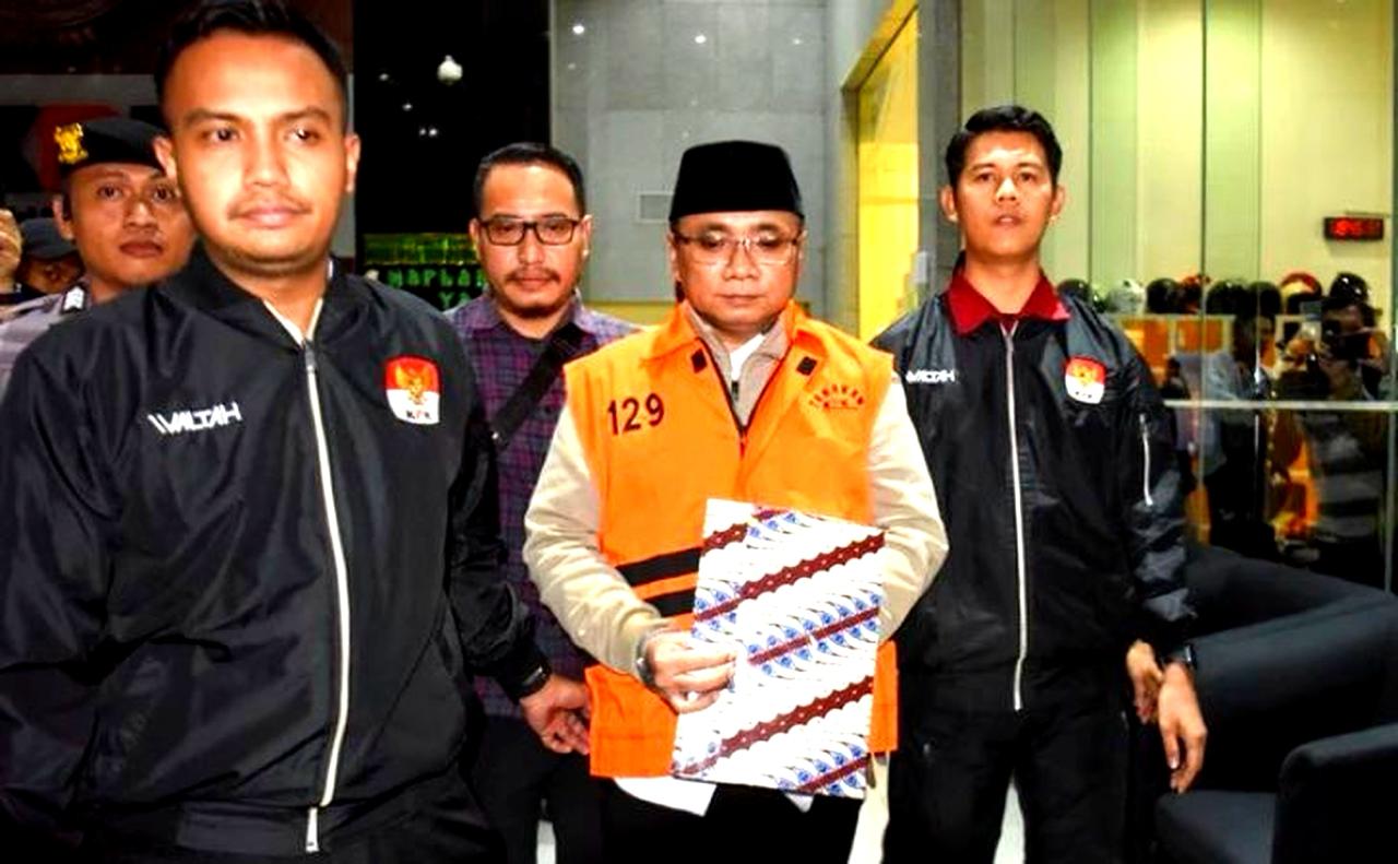 SIDANG KPK: Komisi Pemberantasan Korupsi (KPK) mengungkap fakta mengejutkan terkait upaya mantan Menteri Agama Yaqut Cholil Qoumas (YCQ) untuk menyuap Pansus Haji DPR. (Sumber: Riau Online)