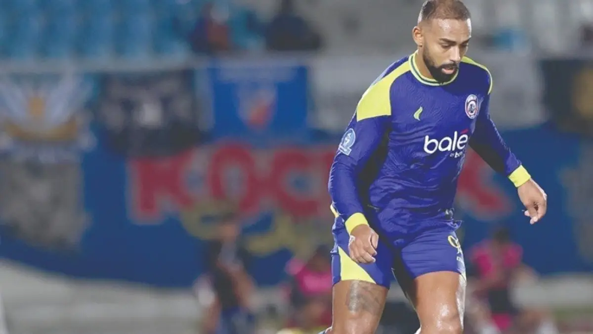 KLOP BERMAIN BERSAMA: Dalberto Luan Belo dan Joel Vinicius bergantian jadi sumber gol tim dalam empat laga terakhir Arema FC di kompetisi.
