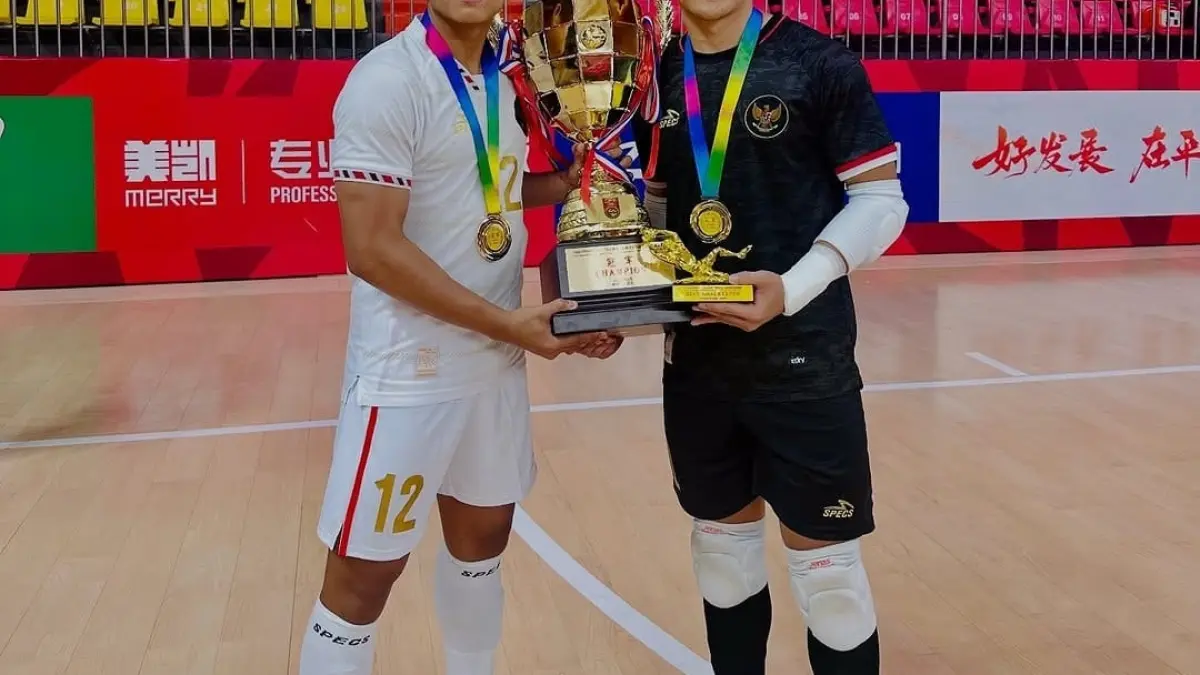 Angga Ariansyah (kanan) dan Andres Dwi Persada memperkuat Timnas Futsal Indonesia. (Dokumen Unggul FC Malang)
