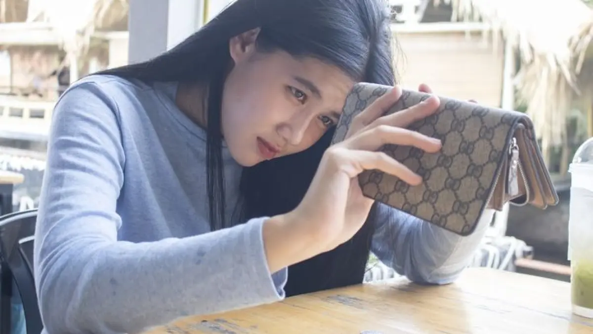 Ilustrasi boros. (Pinterest)
