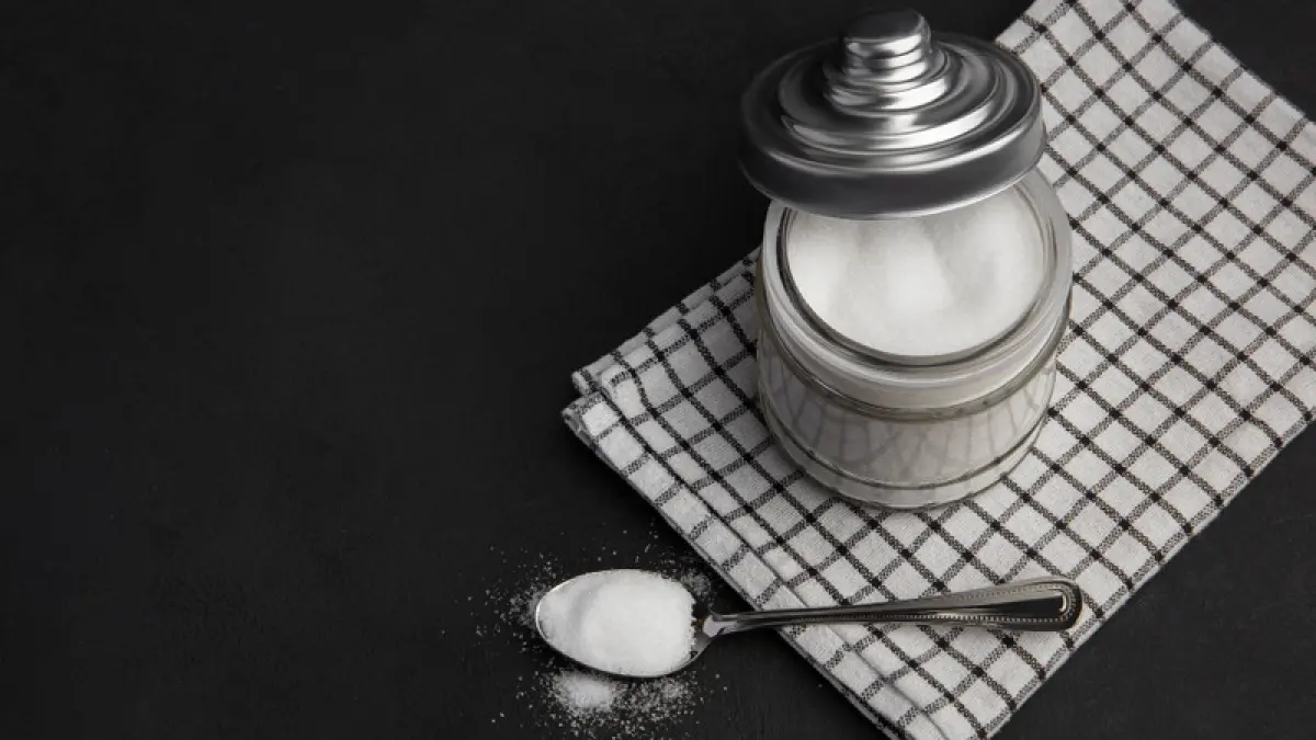 Mitos atau fakta: Konsumsi micin menurunkan kecerdasan manusia? (Freepik).