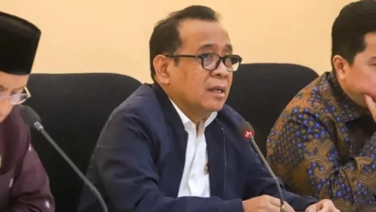 Menteri Koordinator Bidang Pembangunan Manusia dan Kebudayaan (Menko PMK) Pratikno. (kemenko_pmk)
