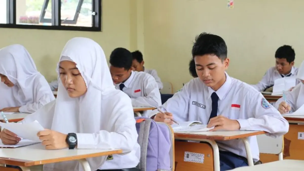 PILAR PENDIDIKAN: Intrakurikuler merupakan kegiatan belajar yang berlangsung di kelas dan bersifat wajib. (Pinterest)
