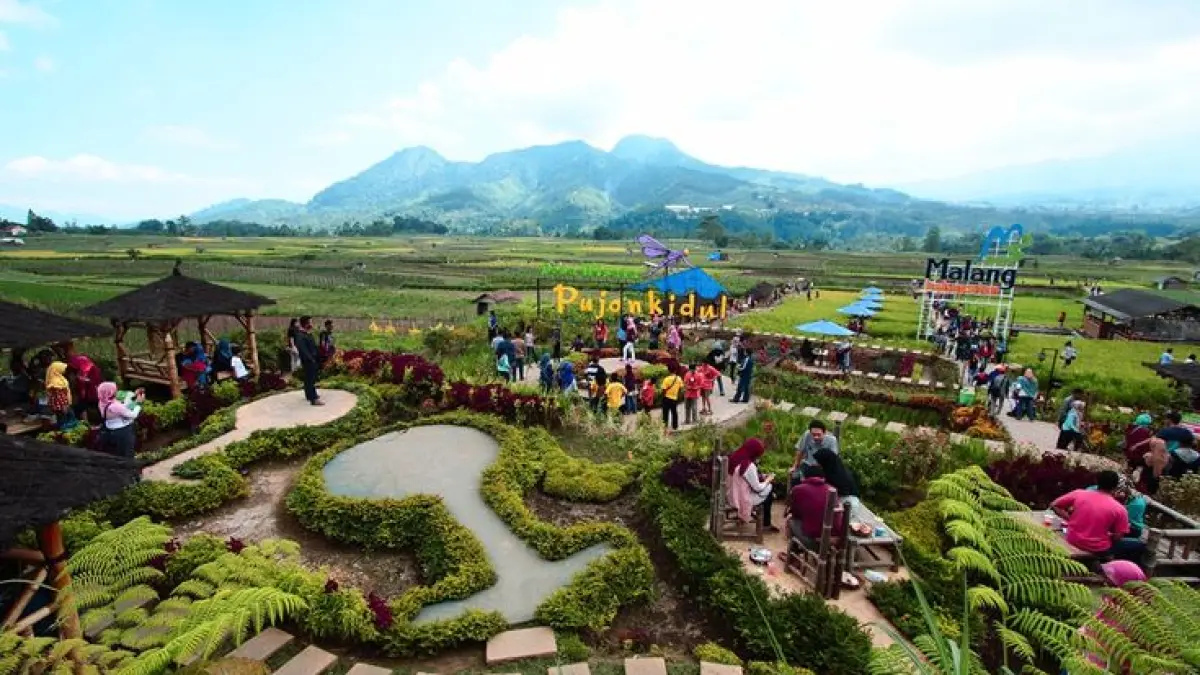 Desa Wisata yang cocok untuk liburan bersama keluarga. (Pinterest/Astri).