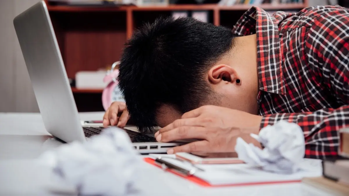 KESALAHAN FATAL: Terdapat banyak mahasiswa yang lulus dengan IPK memuaskan, namun kesulitan mencari lowongan pekerjaan sehingga menambah masa waktu pengangguran. (Freepik)
