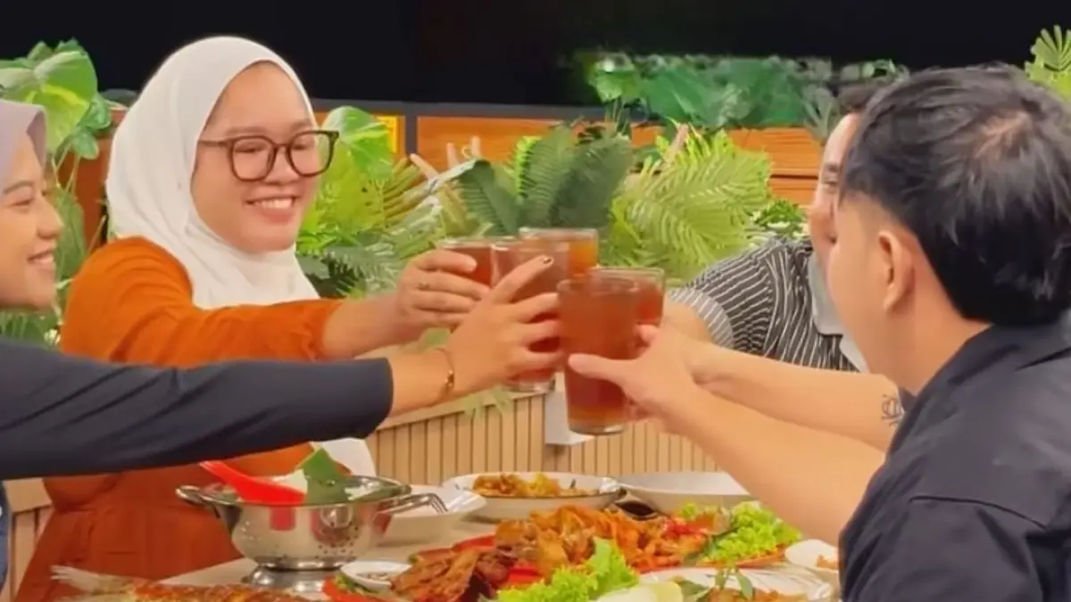 Nikamti nikmatnya lauk dengan sambal yang sedap di Sego Sambal Marem. (Instagram @segosambal_marem)