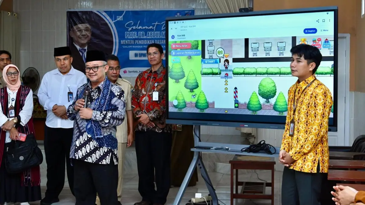 PAPAN INTERAKTIF DIGITAL: Kemendikdasmen resmi kirimkan ratuan ribu Papan Interaktif Digital guna meningkatkan kualitas pembelajaran. (Dok. Kemendikdasmen)