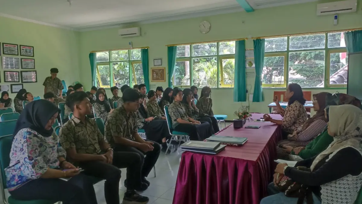 FOKUS: Rapat koordinasi kegiatan akhir masa study kelas XII bersama Koordinator Komite perwakilan kelas.